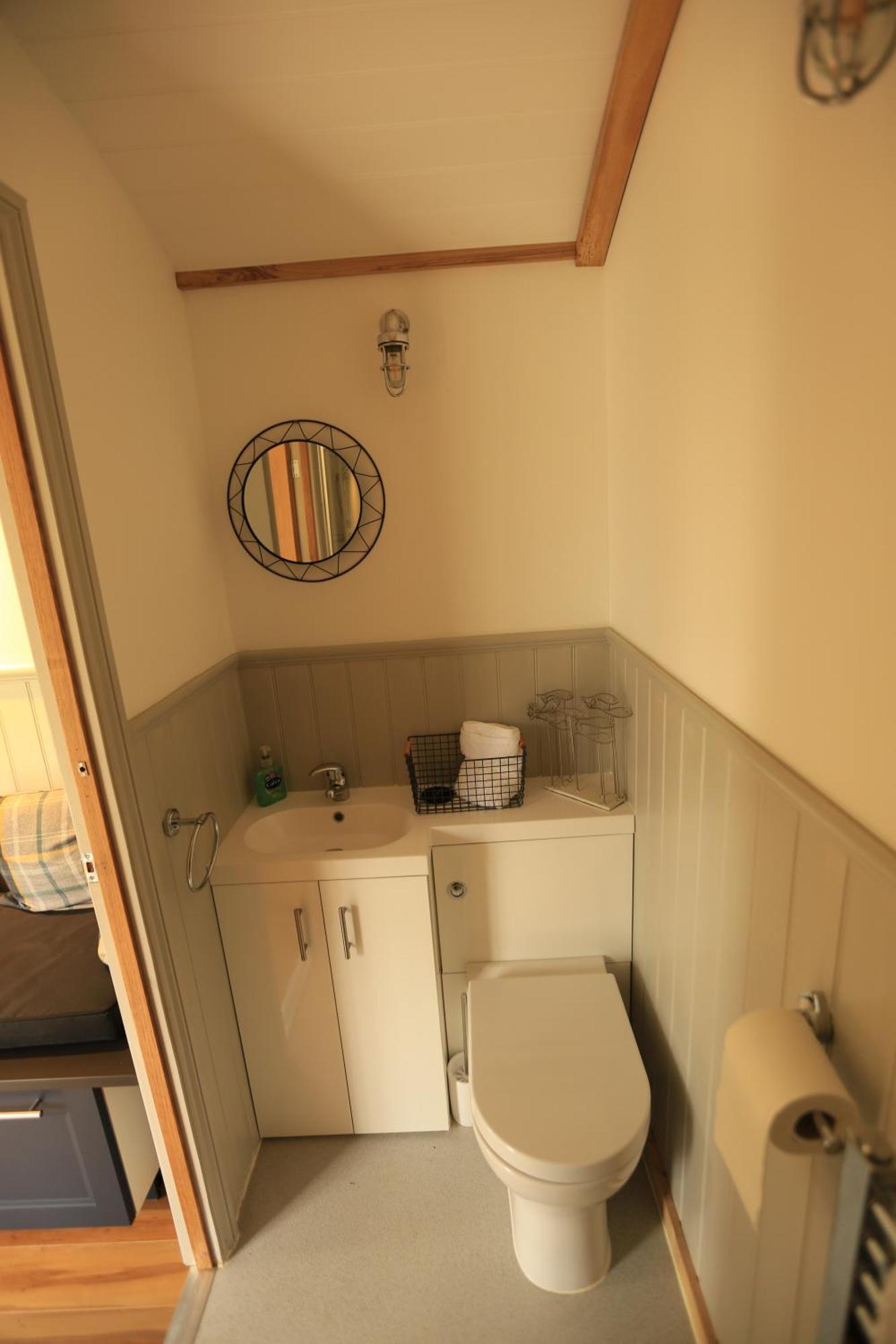 Otter Shepherds Hut Bodmin Exterior photo